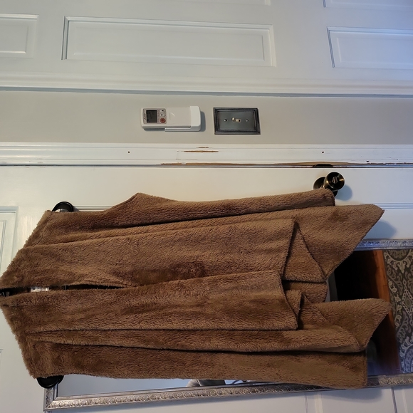 Say What? fur vest - Picture 2 of 4